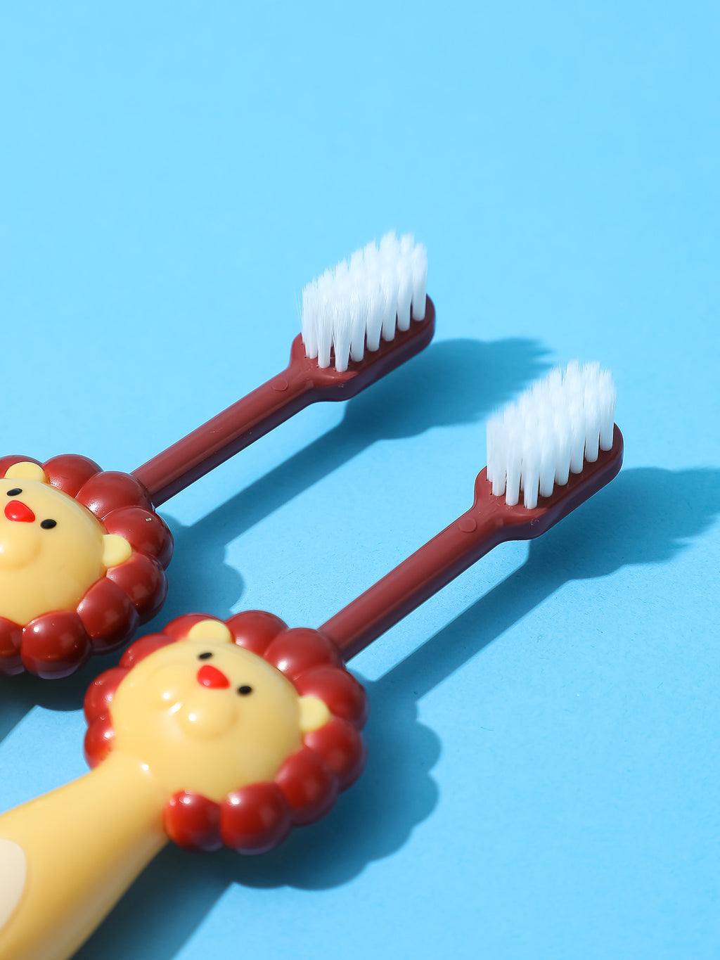 Little Lion Zahnbürsten mit weichen Borsten für Kinder (2 Stück)