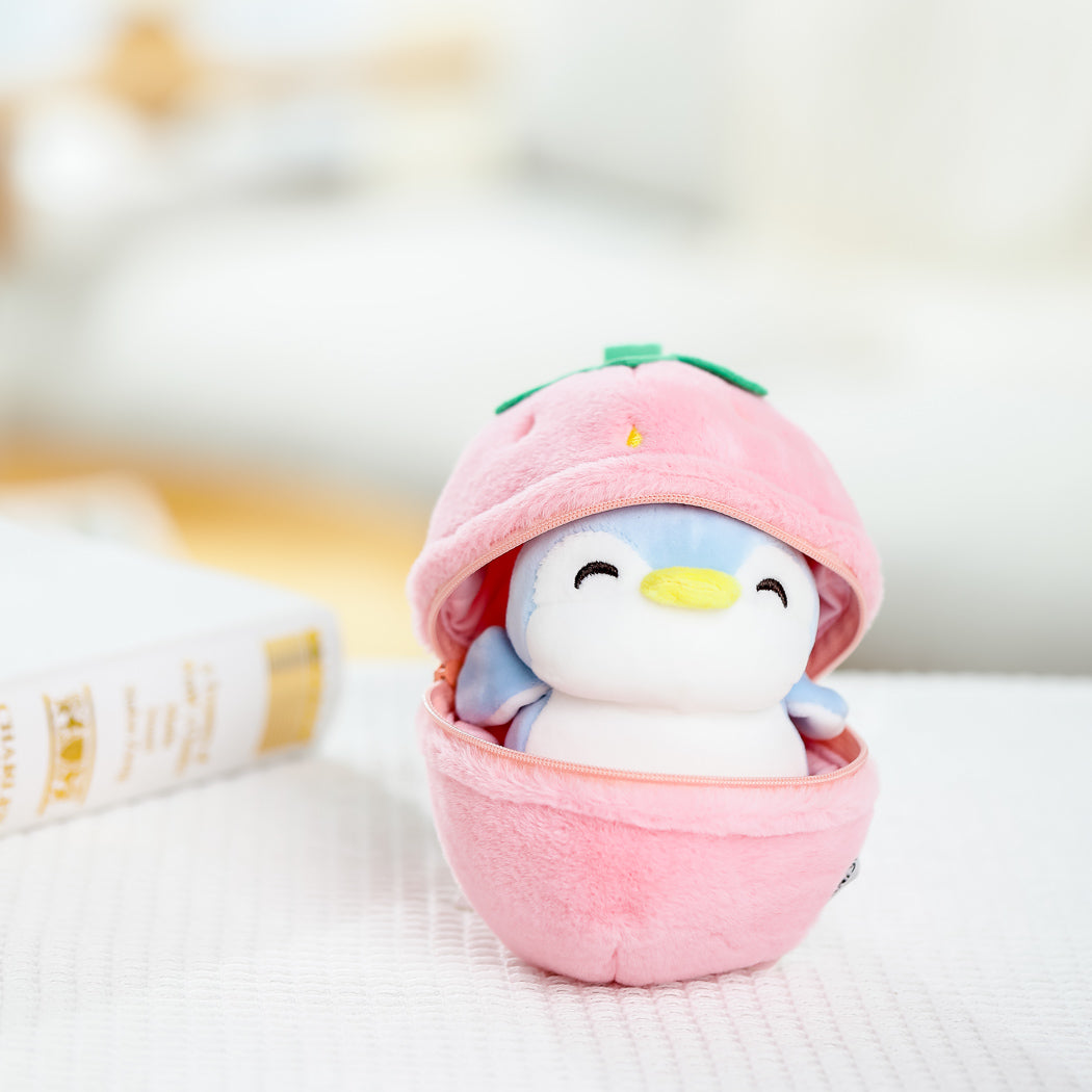 Überraschungsball aus der Frucht-Serie Pinguin-Plüschtier (Erdbeere)