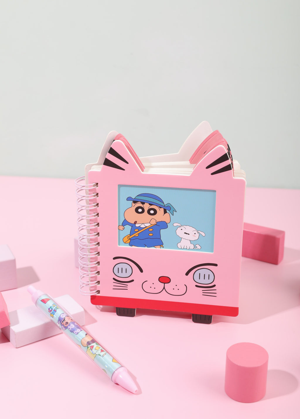 Crayon Shinchan Collection Figure Hollowed Wire-bound Book (80 Sheets)