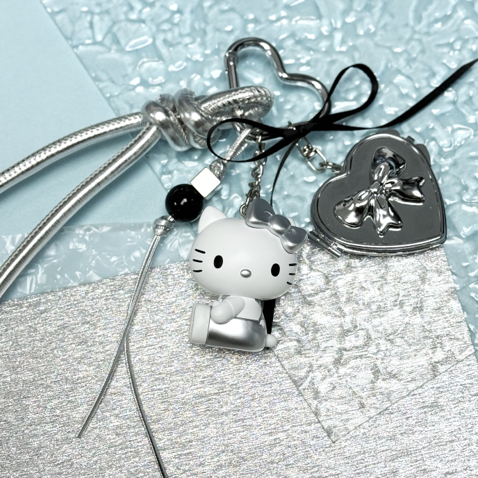 Hello Kitty Sitzfigur Anhänger (silberfarben)